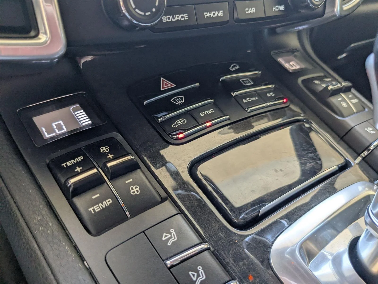Used 2017  Porsche Platinum Edition image 23