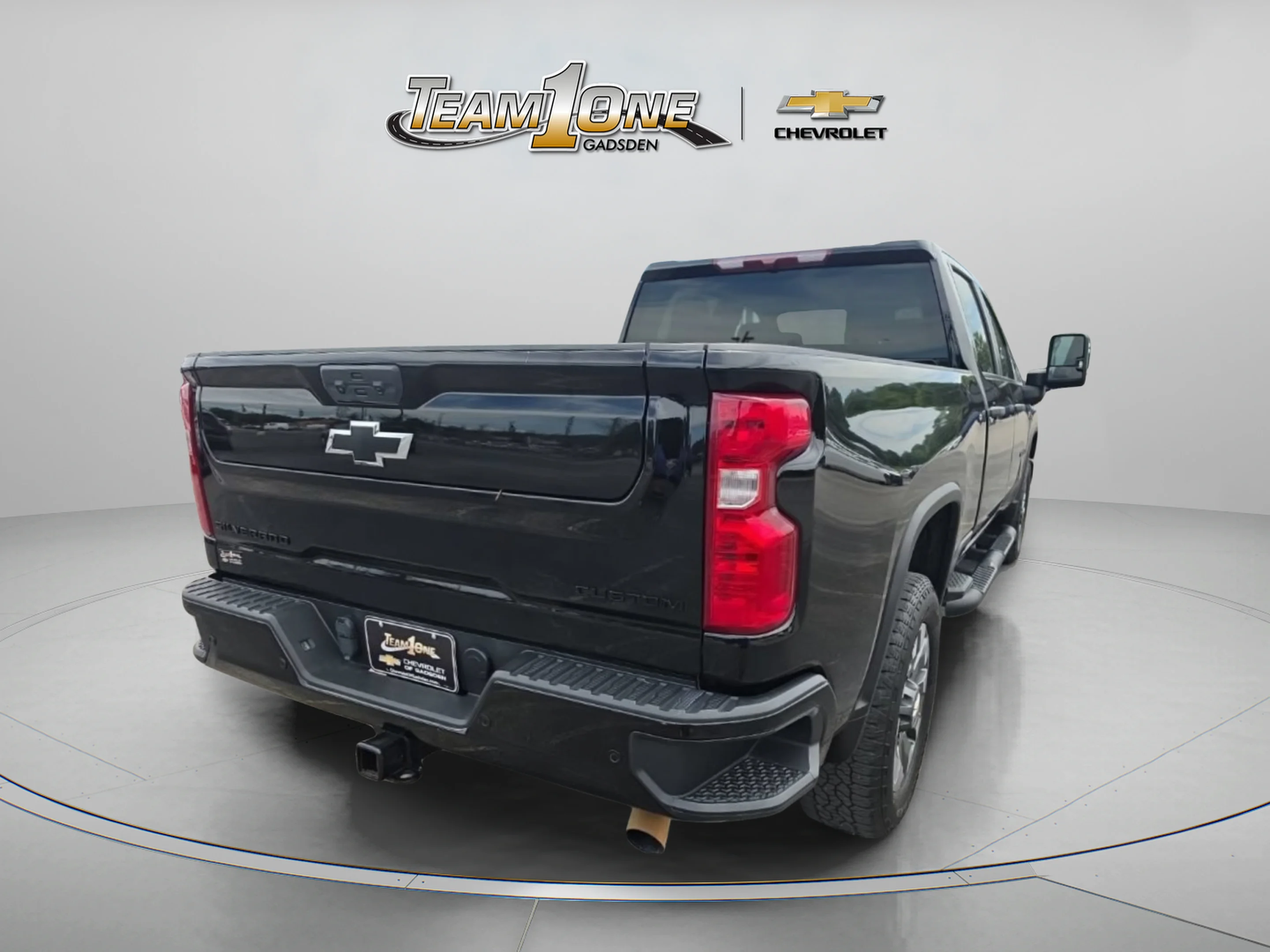 Used 2024 Black Chevrolet Custom image 7