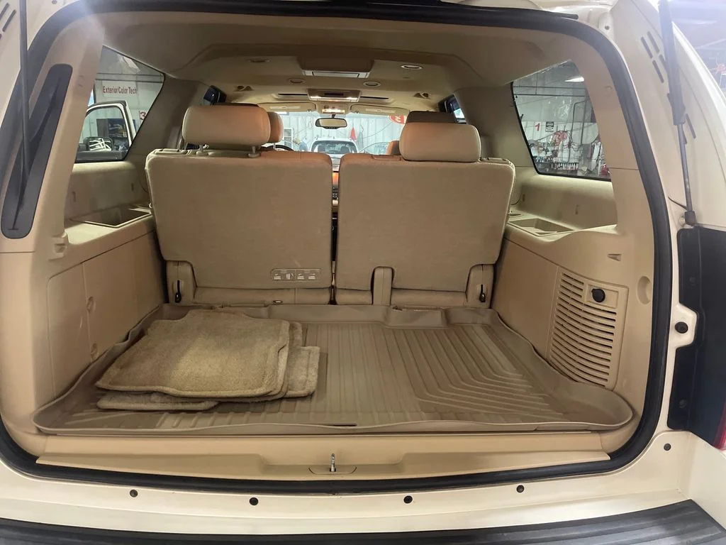 Used 2013 White Cadillac Luxury image 22