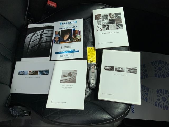 Used 2014 Silver Lincoln Base image 17