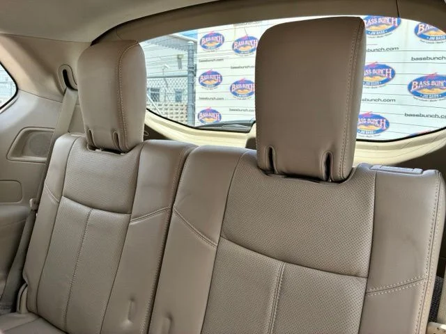 Used 2013 Moonlight White Nissan Platinum image 10