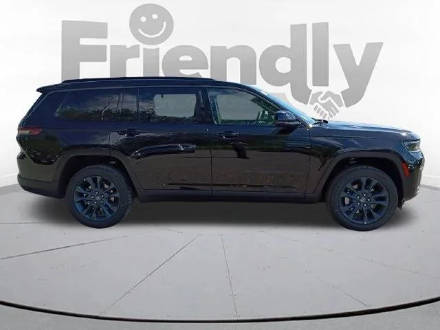 New 2026 Diamond Black Crystal Pearl-Coat Exterior Paint Jeep 85th Anniversary Edition image 4