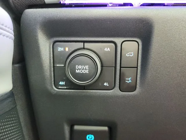 Used 2025 Black Ford Platinum image 28