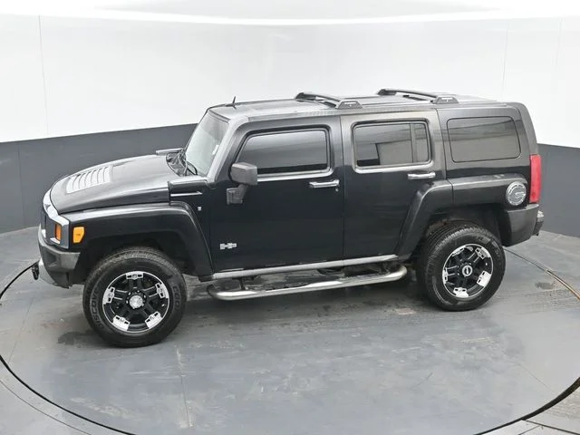 Used 2008 Black Hummer Luxury image 30