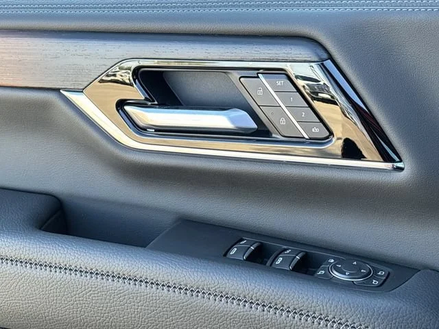 2027 GMC Yukon Denali - Photo 20