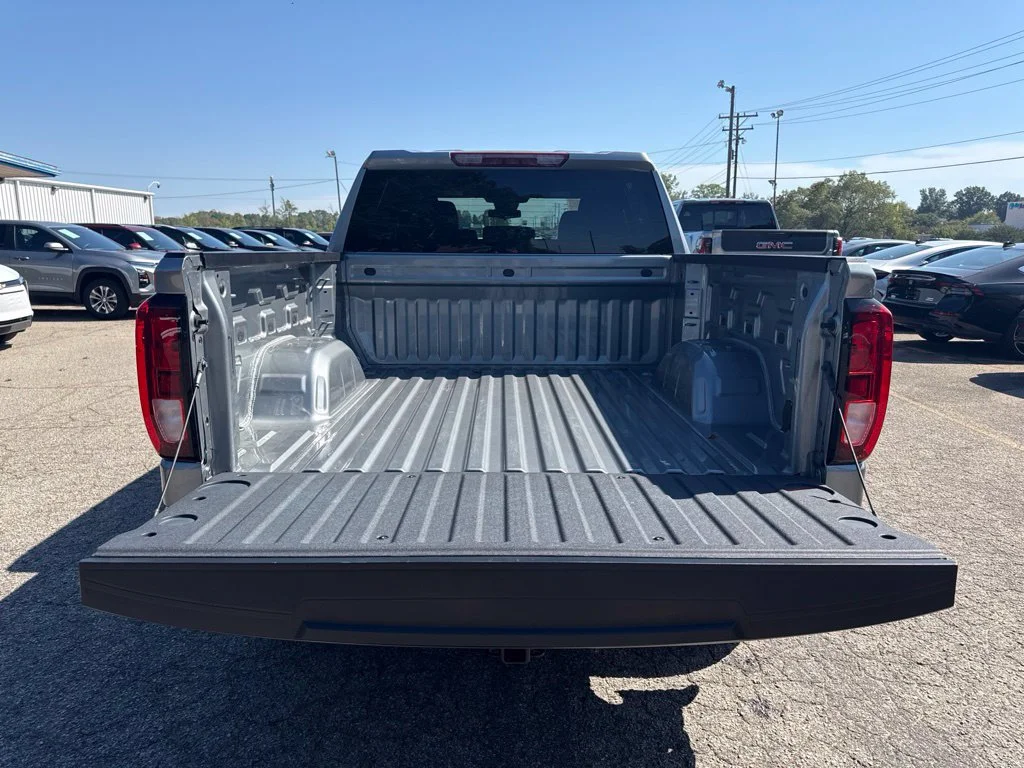 Used 2025 Sterling Metallic GMC Elevation image 35