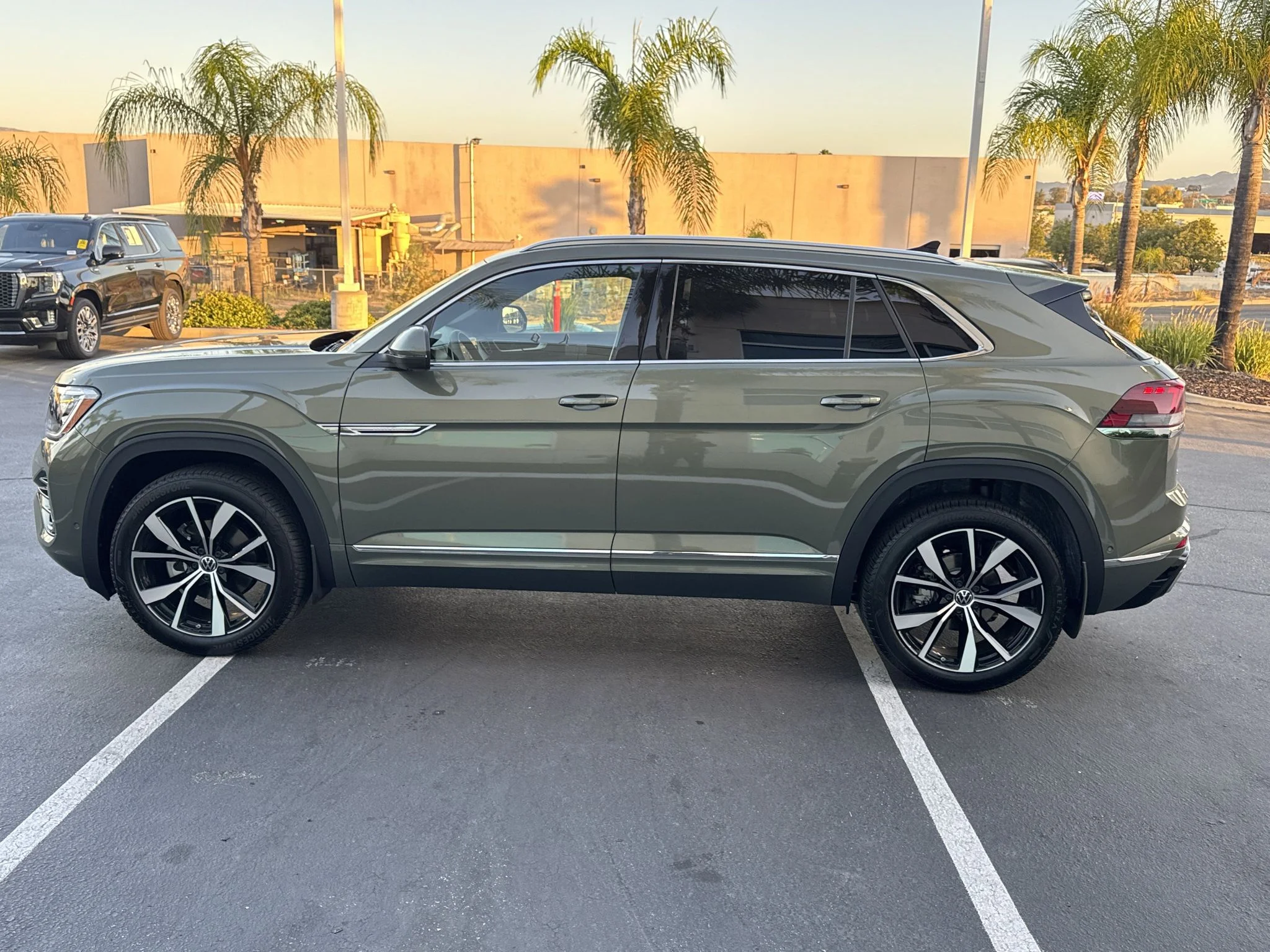 New 2026 Avocado Green Pearl Volkswagen 2.0T SEL Premium R-Line image 5