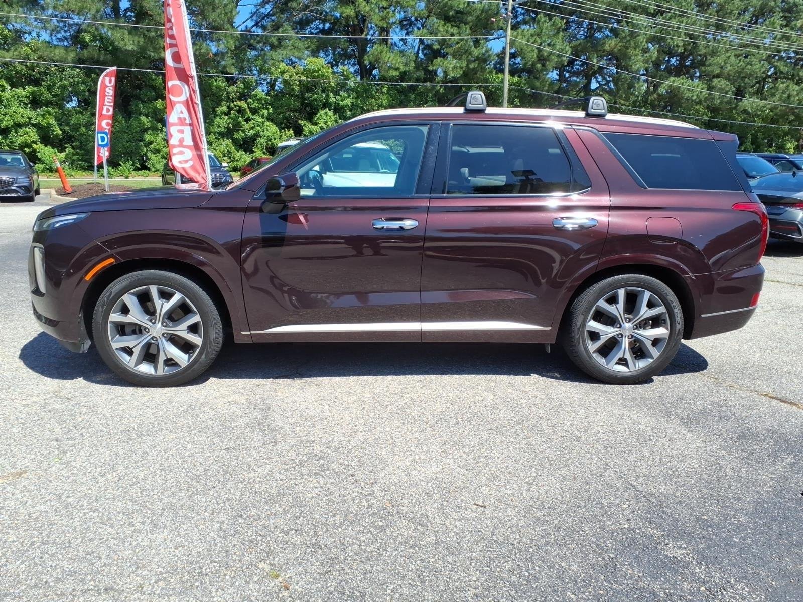 Used 2021 Sierra Burgundy Hyundai Limited image 9