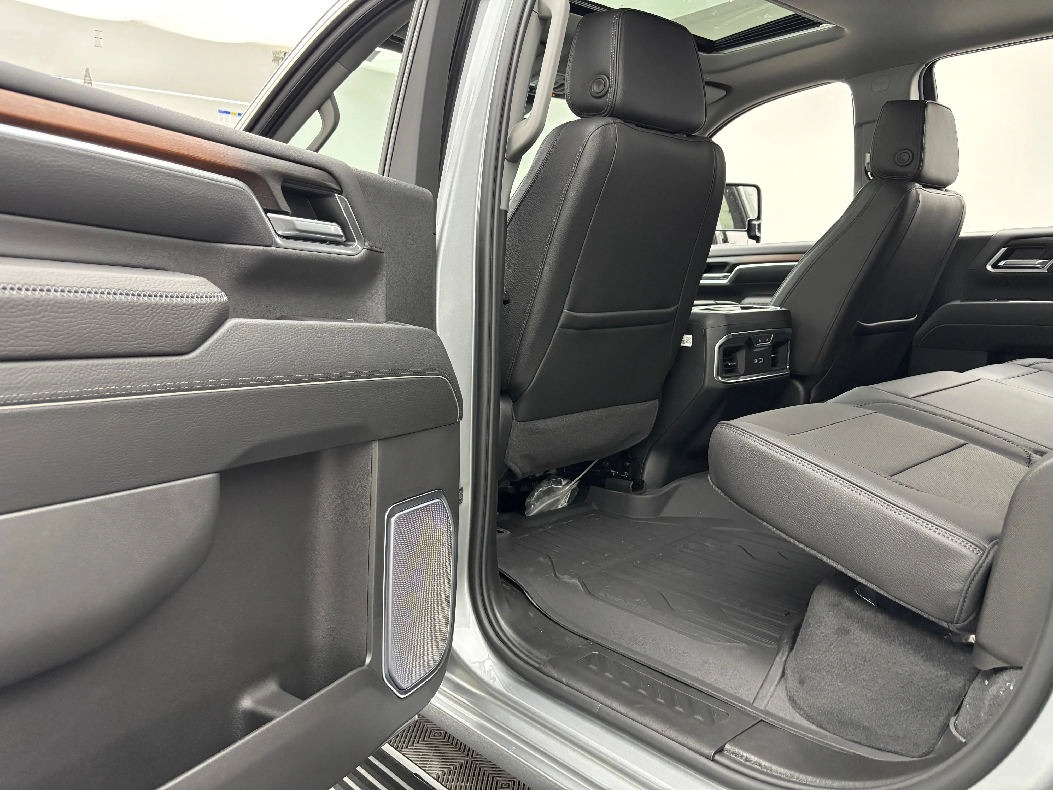 2026 GMC Sierra 3500HD Denali - Photo 45