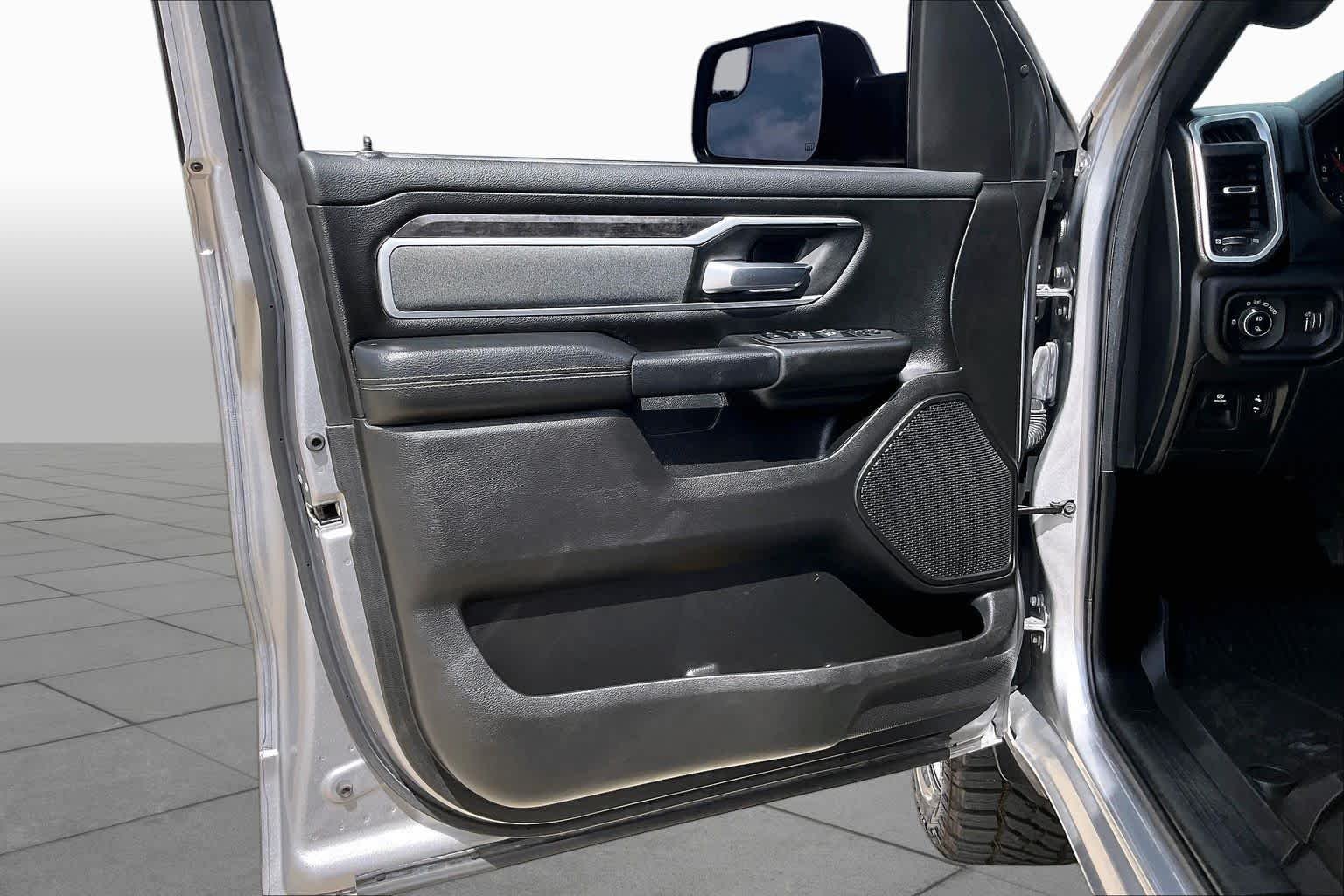 Used 2022 Billet Silver Metallic Clearcoat Ram Lone Star image 17