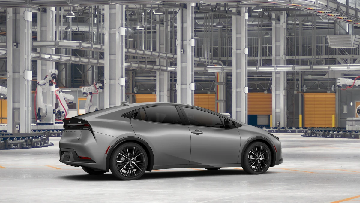 New 2027 Guardian Gray Toyota XLE image 11