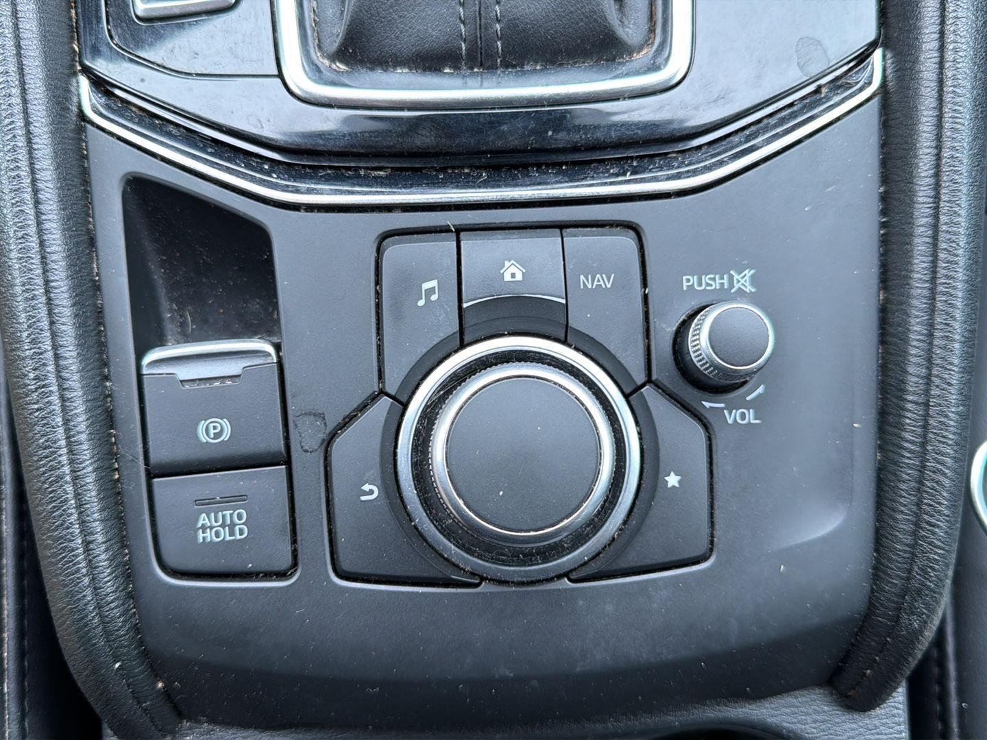 Used 2019  Mazda Touring image 19