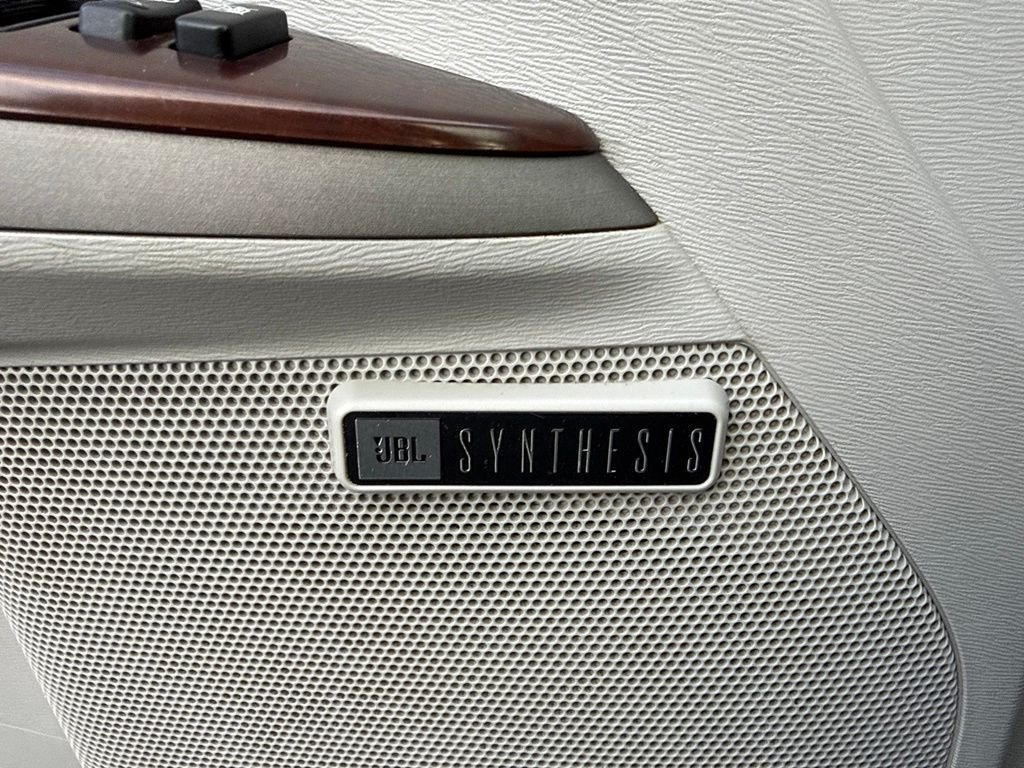 Used 2009 Silver Toyota Base image 14