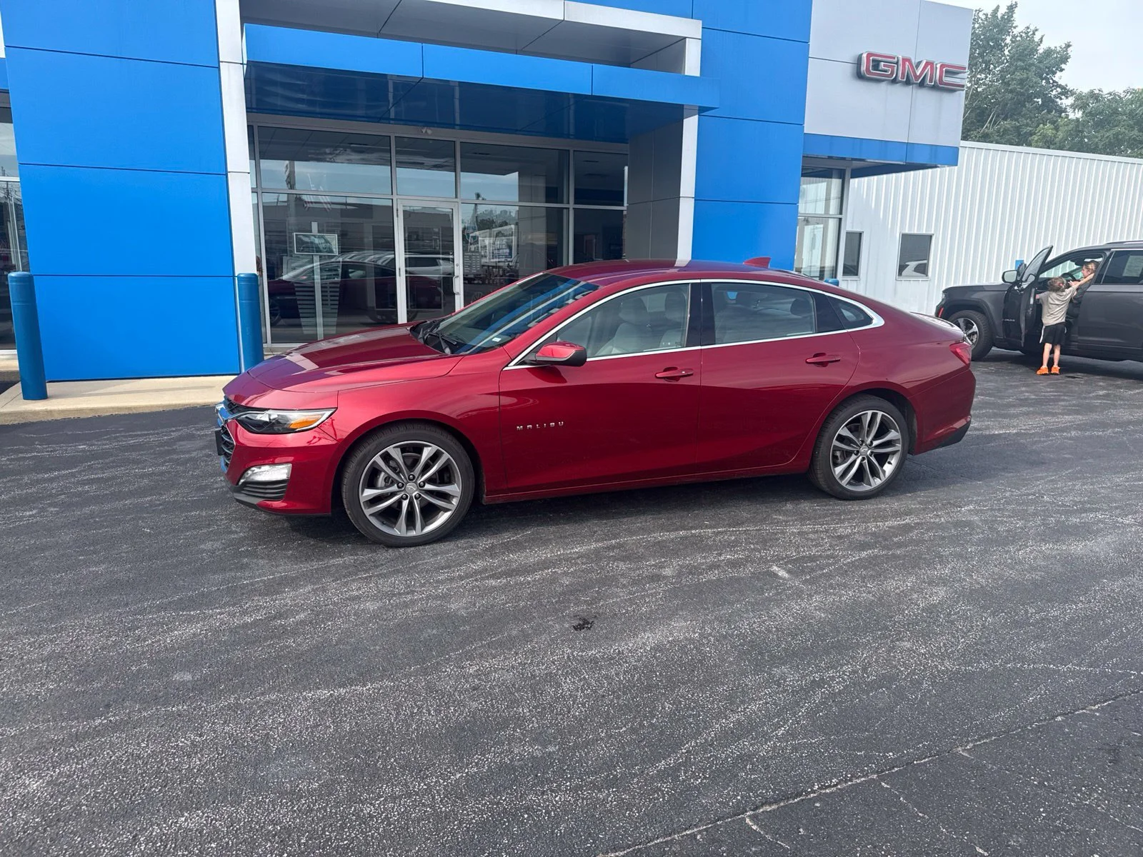 Used 2025 Radiant Red Tintcoat Chevrolet 1LT image 3