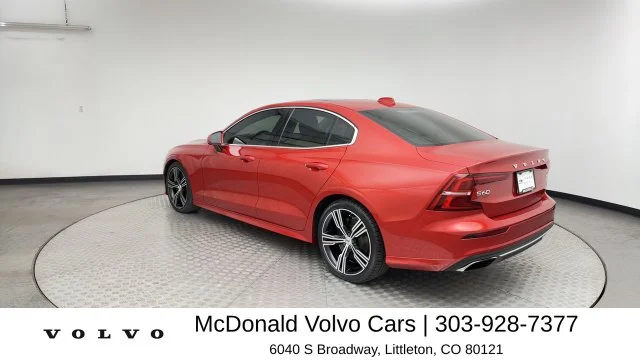 Used 2019 Red Volvo T6 Inscription image 4