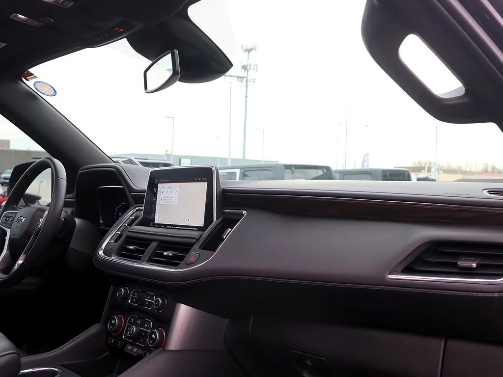2023 Chevrolet Suburban Z71 - Photo 24