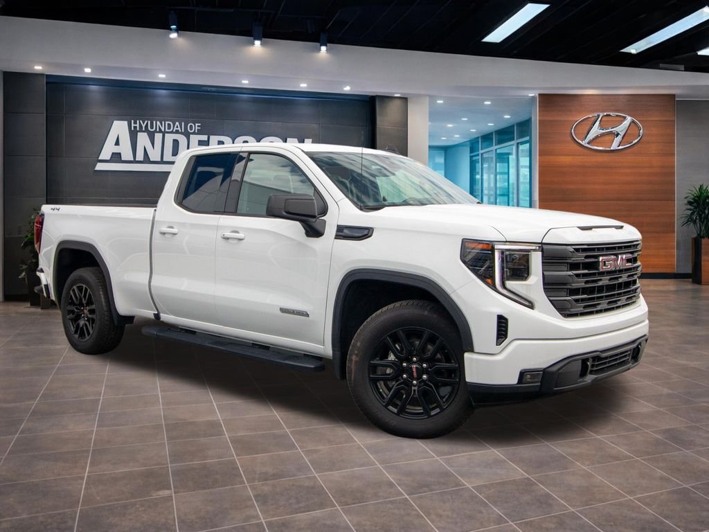 Used 2024 White GMC Elevation image 2