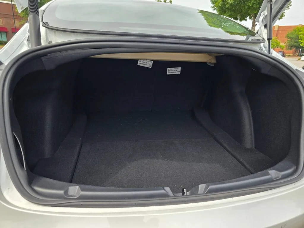 Used 2022  Tesla RWD image 30