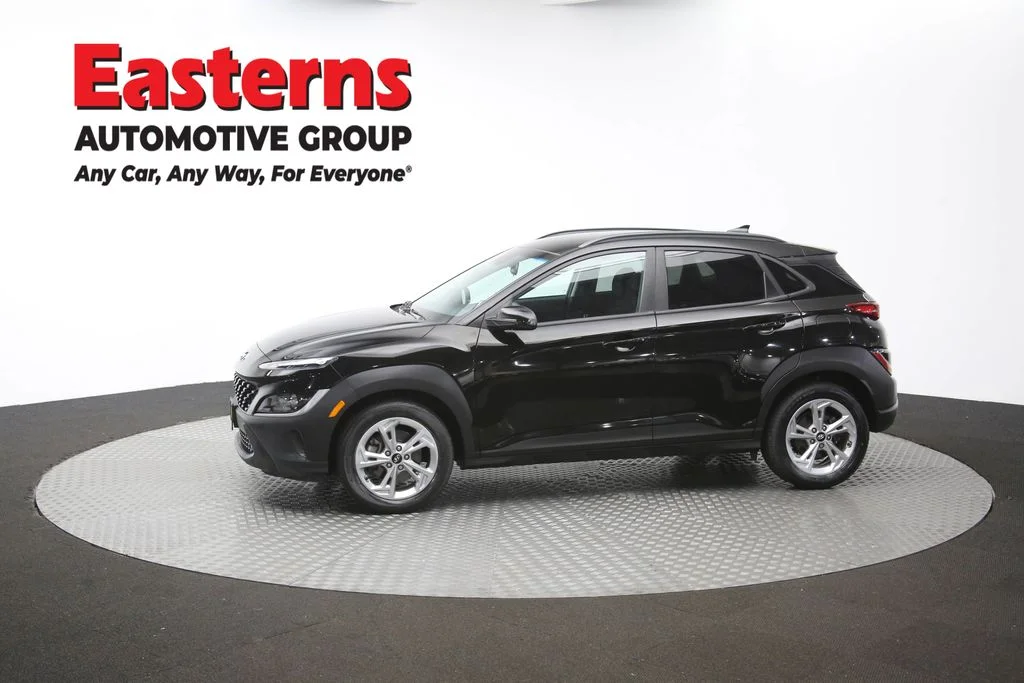 Used 2023 Black Hyundai SEL image 57