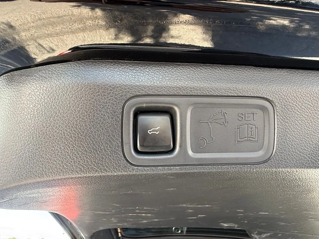 Certified Used 2023 Agate Black Metallic Ford XLT image 31