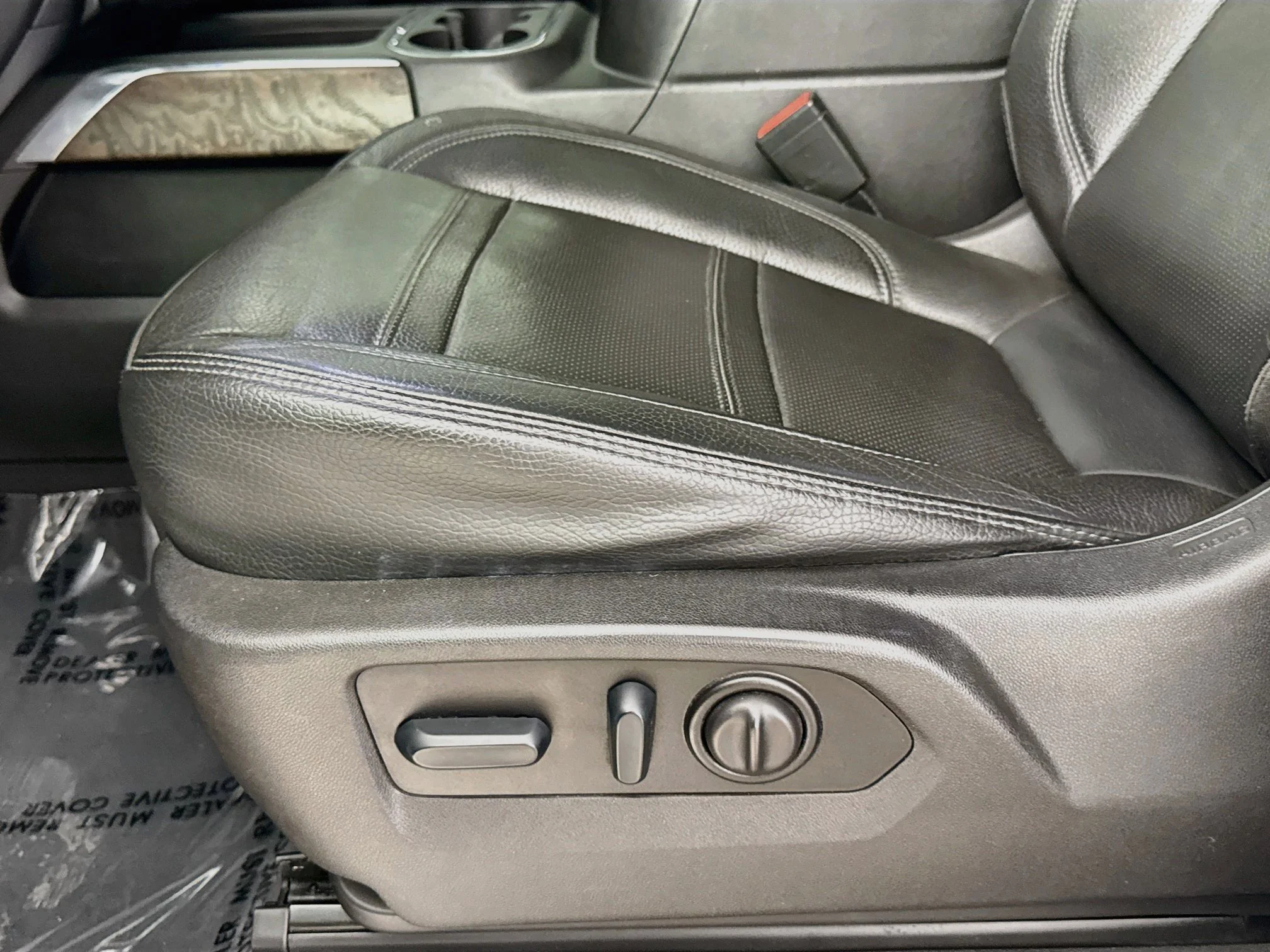 Used 2023 QUICKSILVER METALLIC GMC Denali image 22