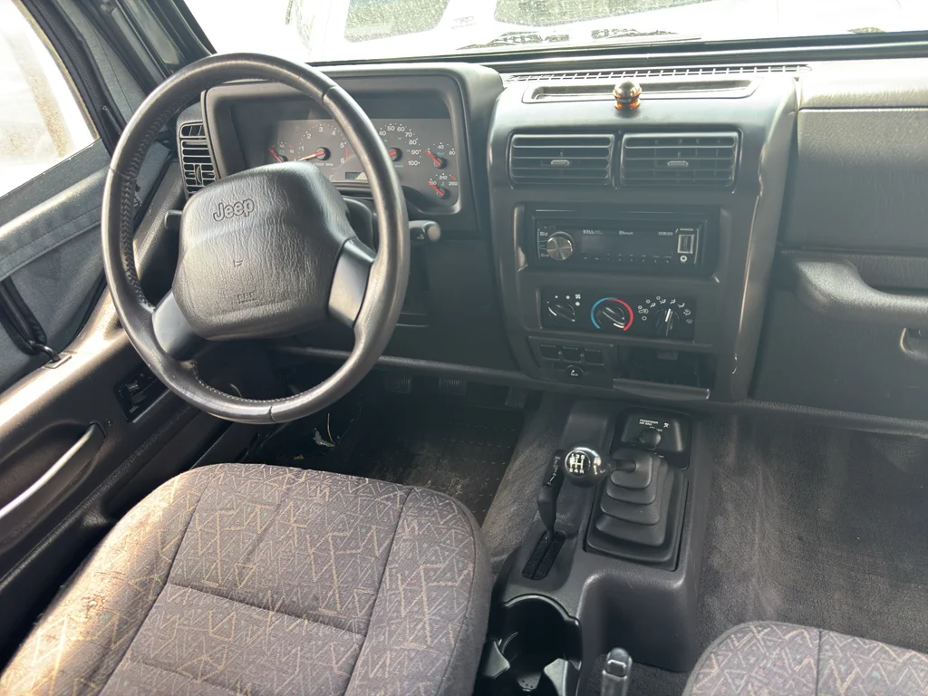 Used 2001 Black Jeep SE image 12