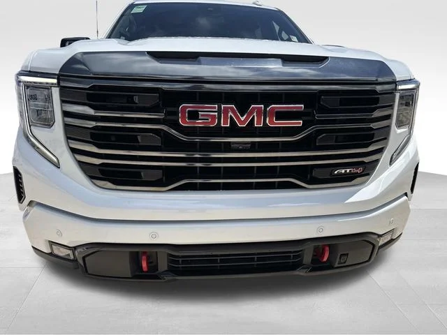 Used 2024 White GMC AT4 image 3