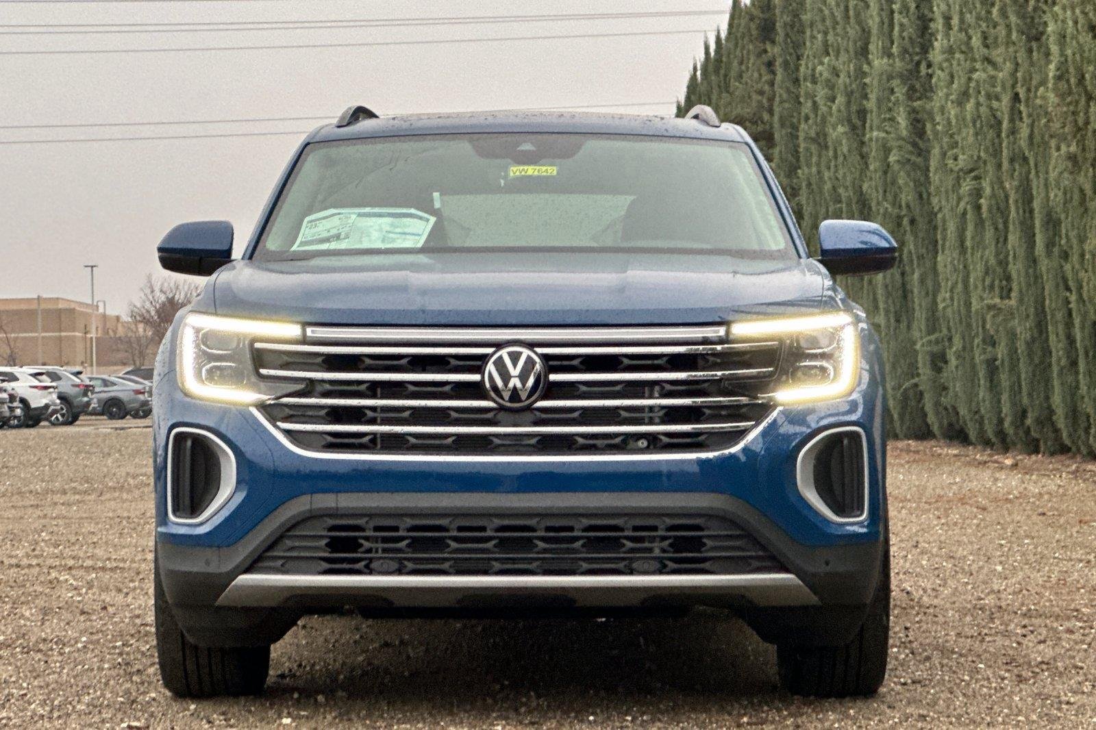 New 2026 Mountain Lake Blue Metallic Volkswagen 2.0T SE w/Technology image 9