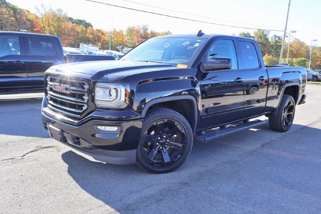 Used 2017 Black GMC SLT image 2