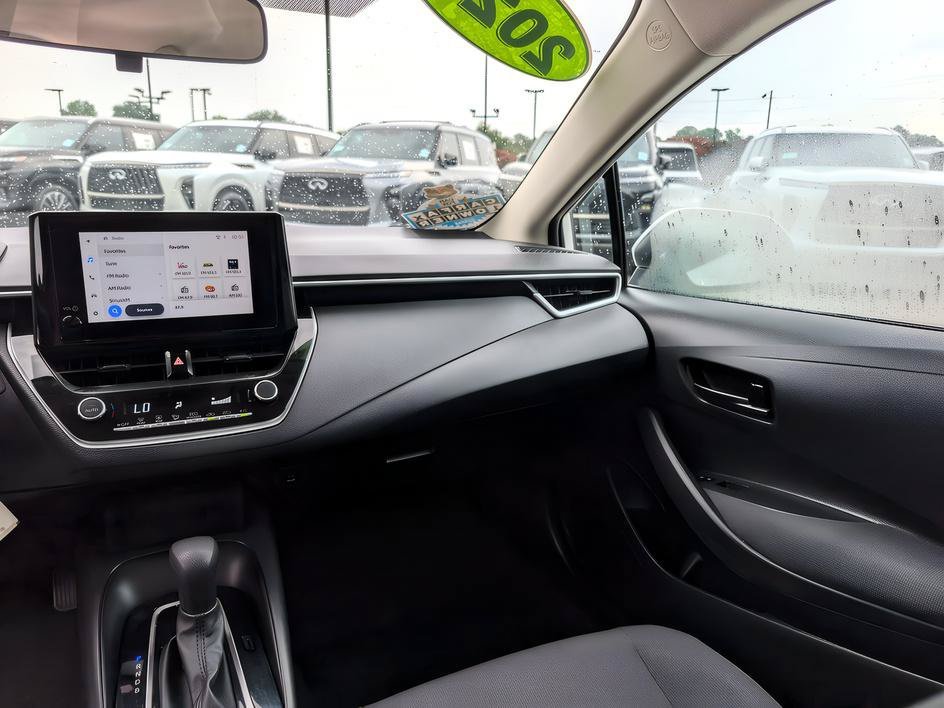Used 2024 Ice Toyota LE image 12