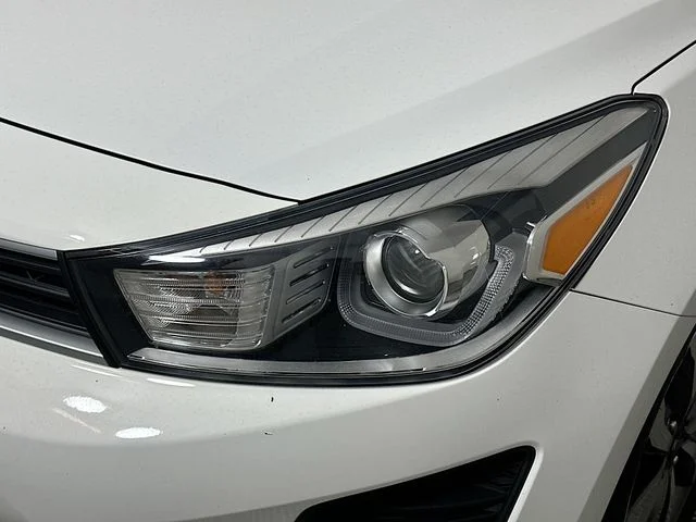 Certified Used 2021 White Kia S image 22