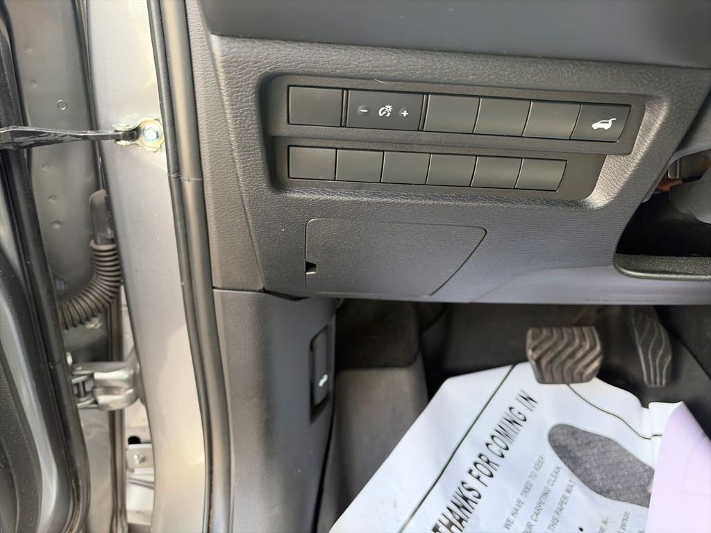 Used 2022  Mitsubishi Black Edition image 20