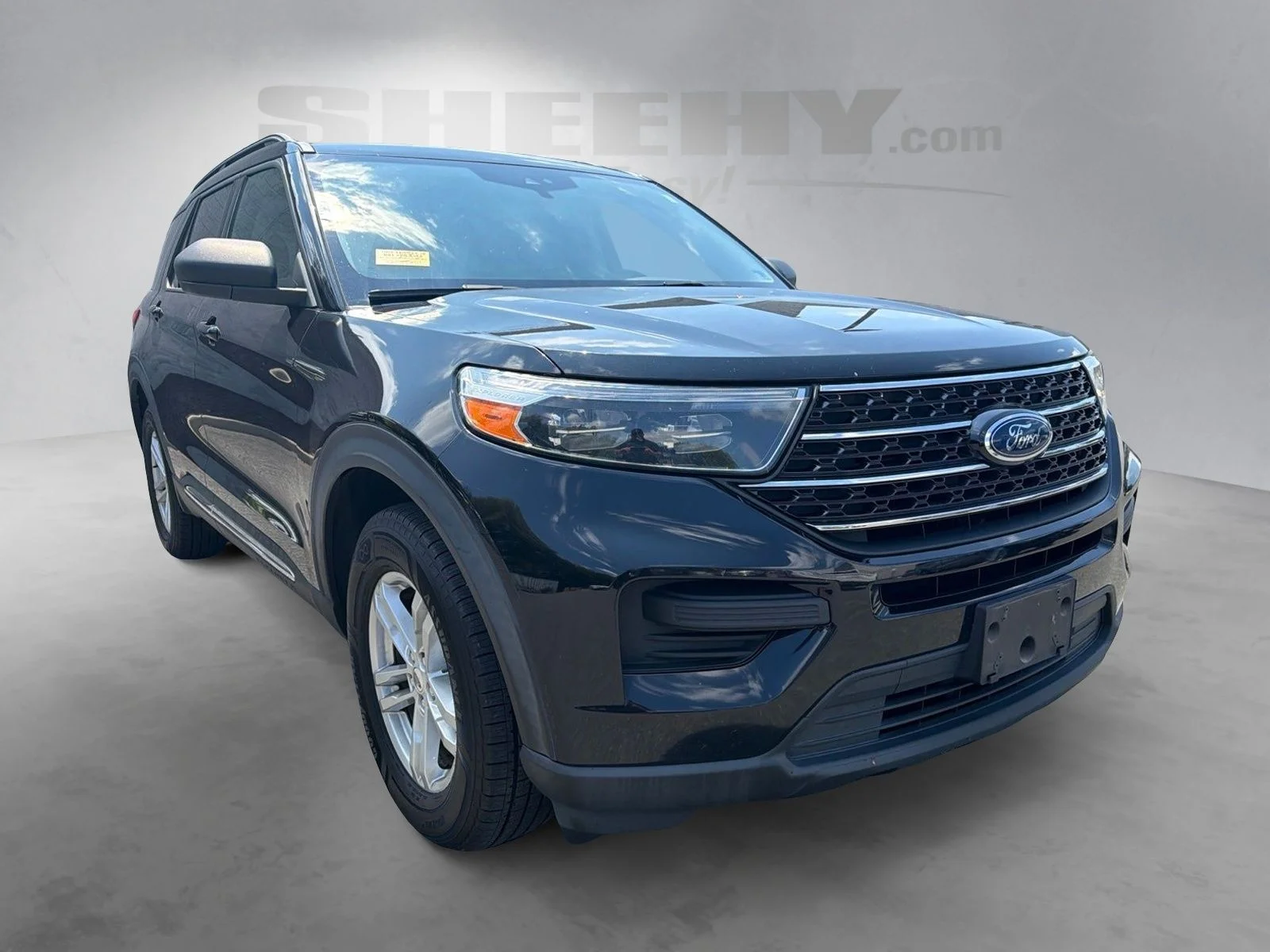 Used 2020 Black Metallic Ford XLT image 2