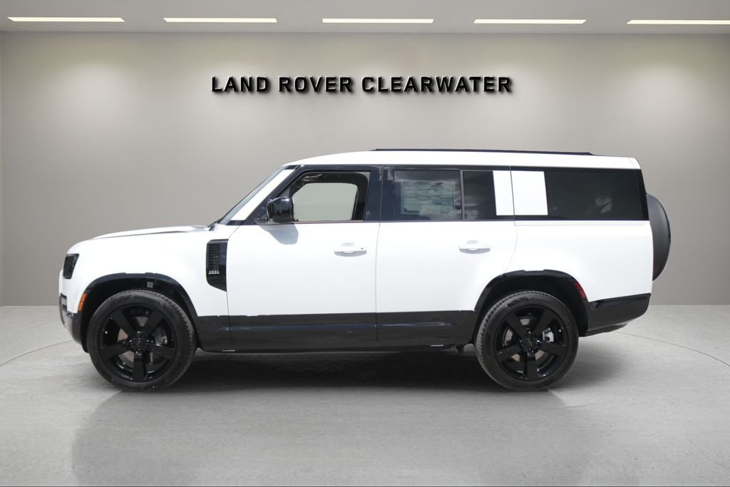 New 2026 Fuji White Land Rover X-Dynamic SE image 2
