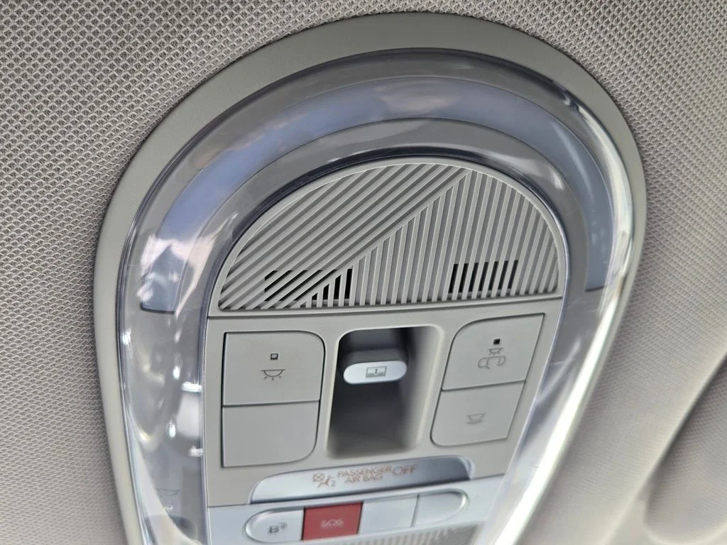 Used 2023 White Hyundai Limited image 19
