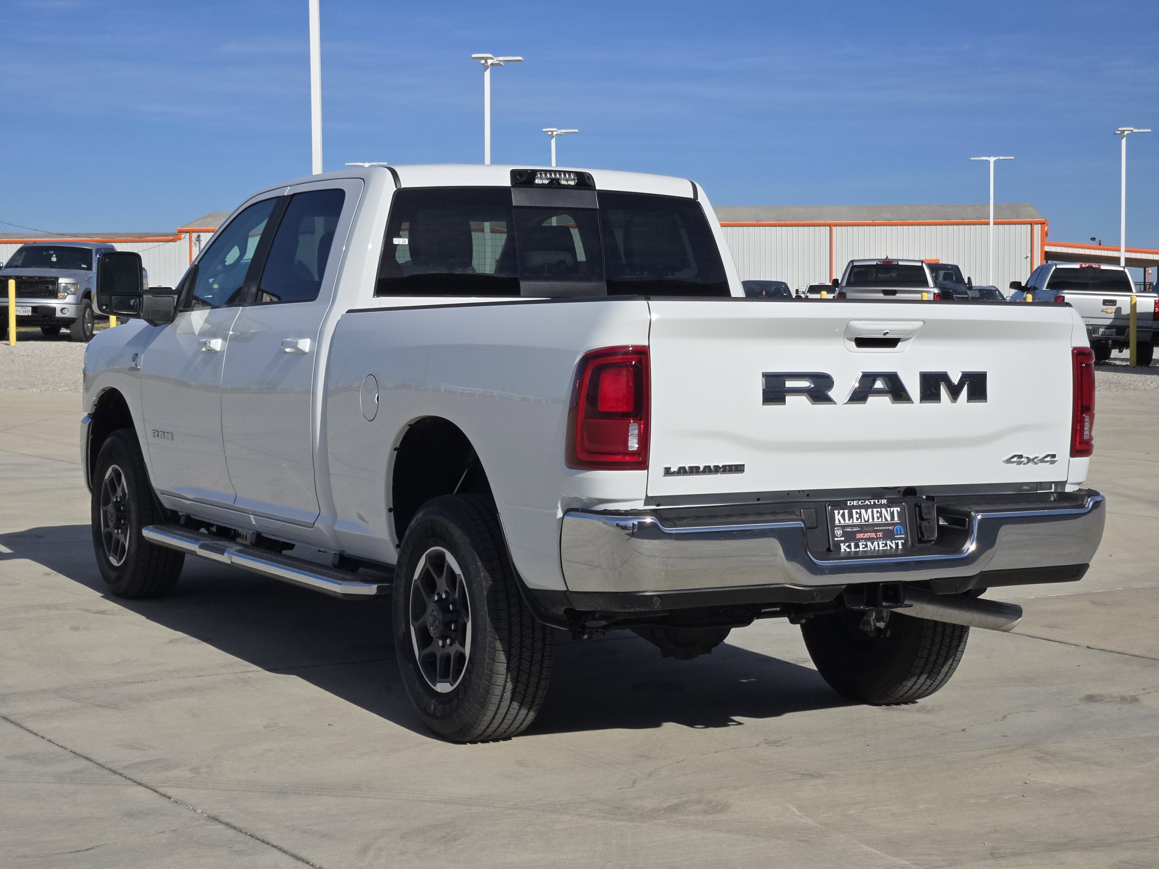 New 2026 Bright White Clear-Coat Exterior Paint RAM Laramie image 4