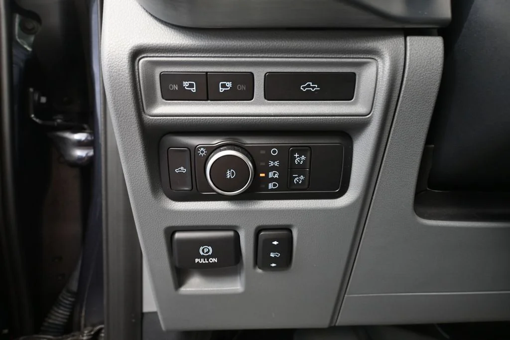 Used 2021 Blue Ford Lariat image 26