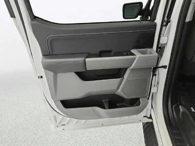Certified Used 2023 Oxford White Ford XLT image 25