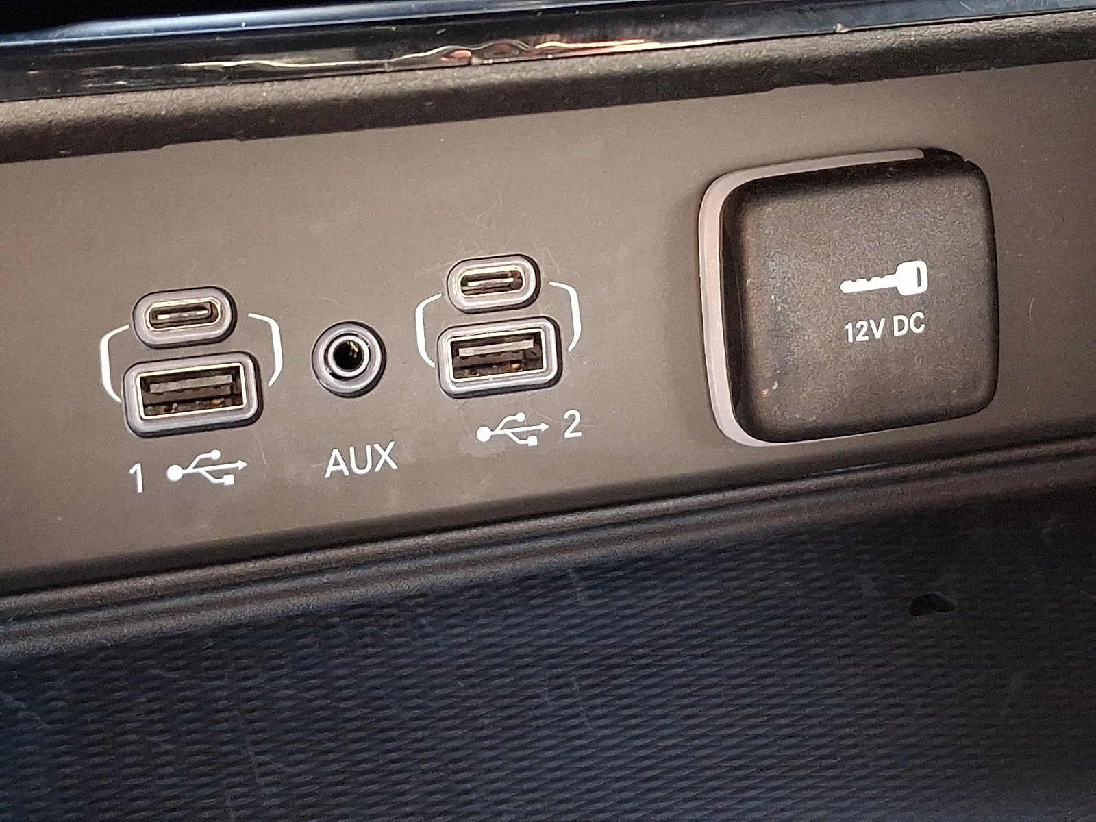 Used 2023 Bright White Clearcoat Jeep Altitude image 23