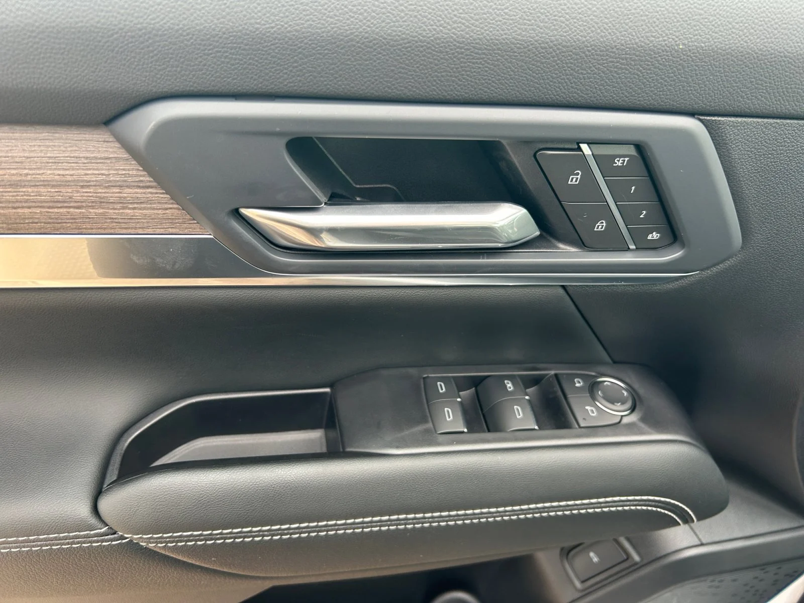 New 2027 Summit White GMC AWD Denali image 17