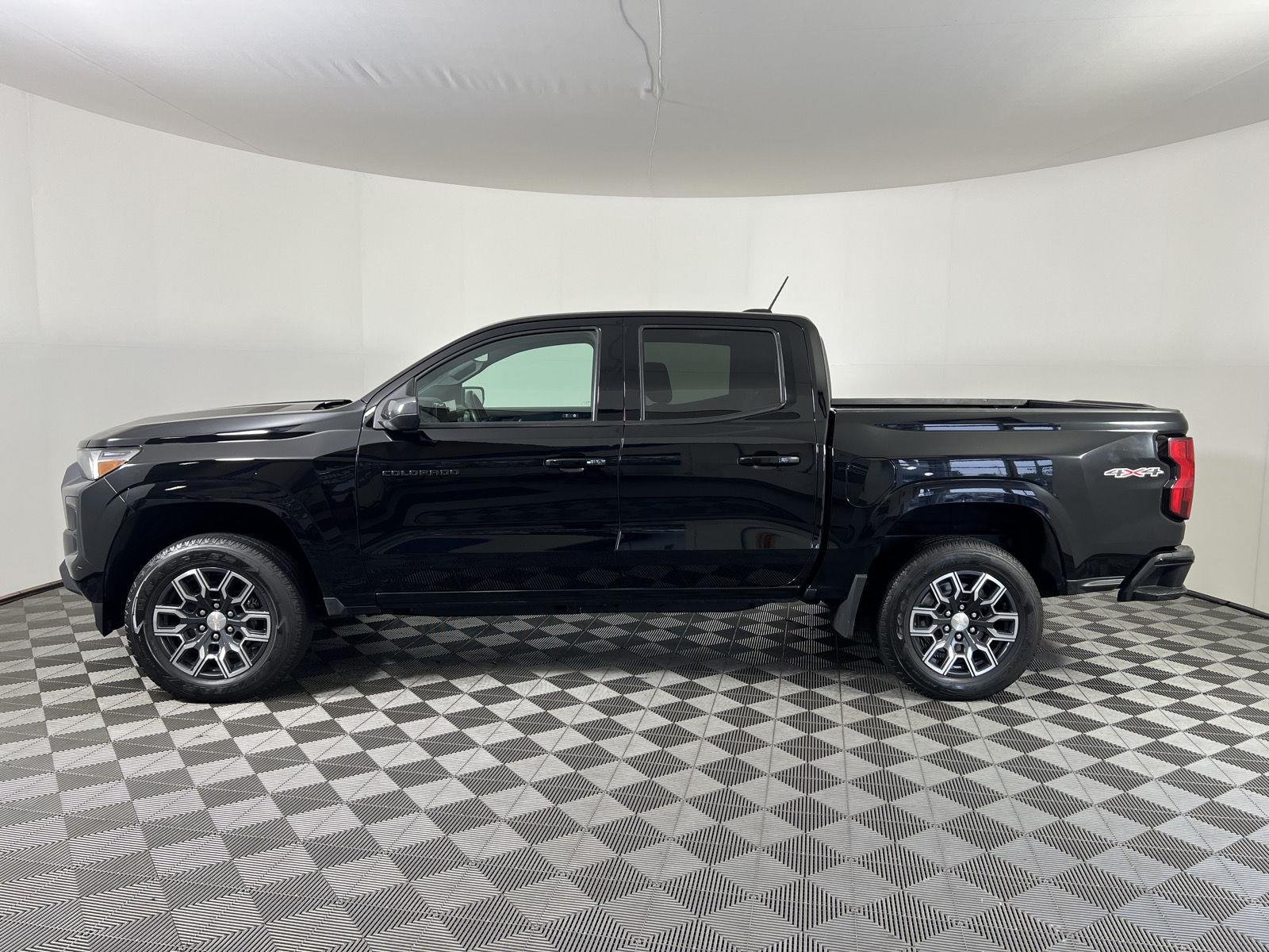Used 2023 Black Chevrolet 4WD LT image 27