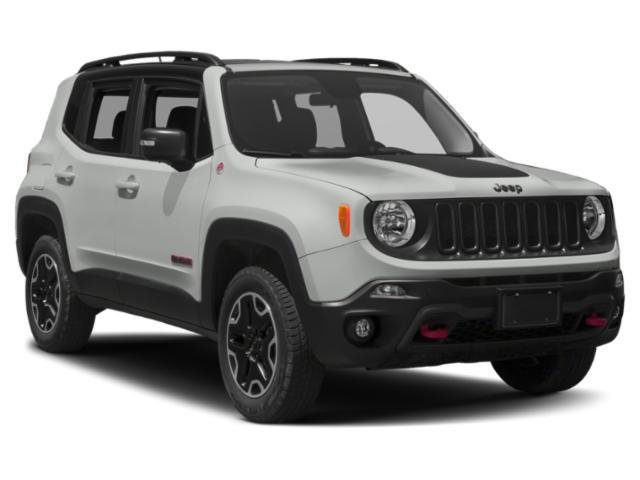Used 2018 Alpine White Jeep Trailhawk image 9