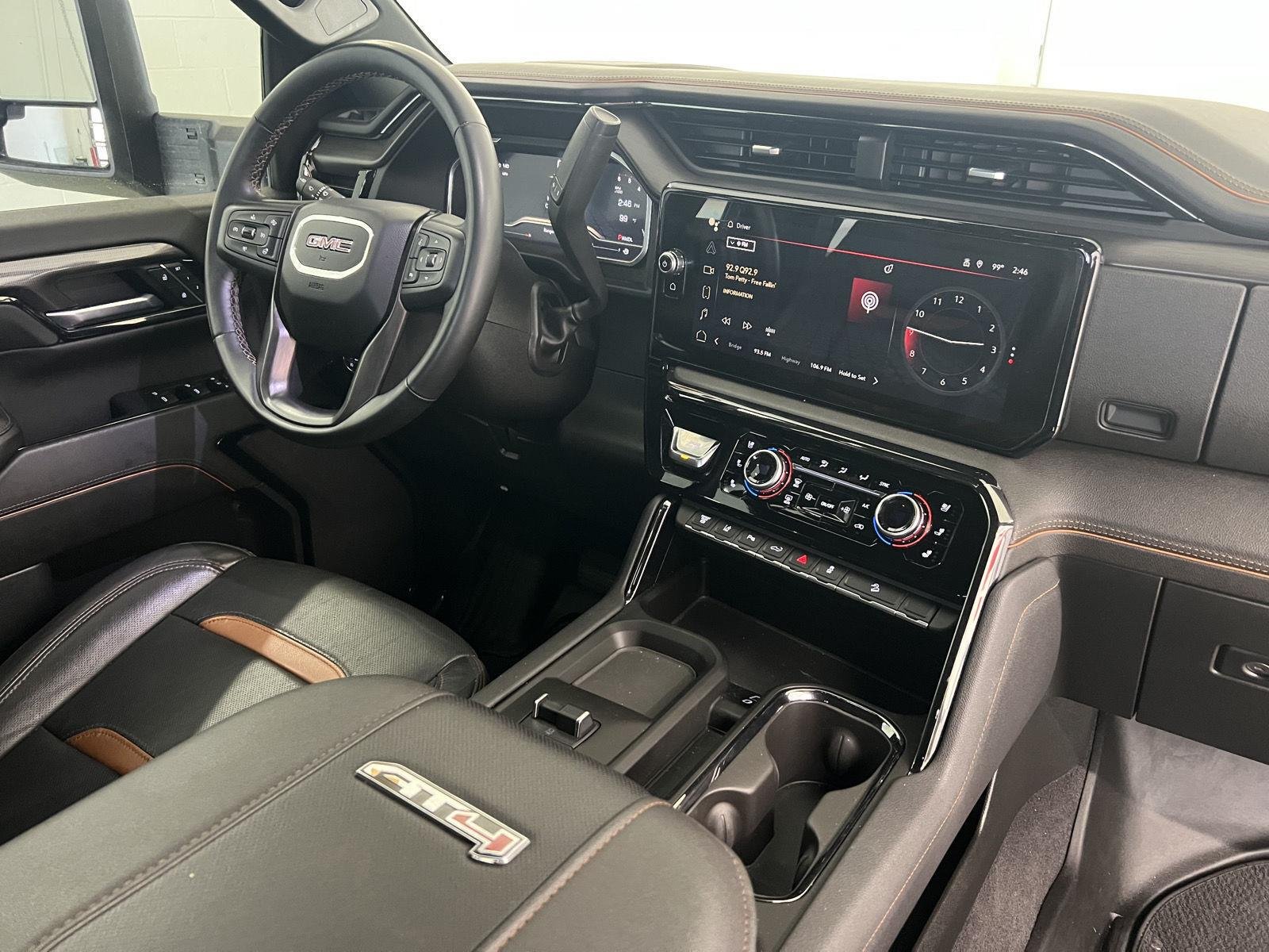 2024 GMC Sierra 2500HD AT4 - Photo 32