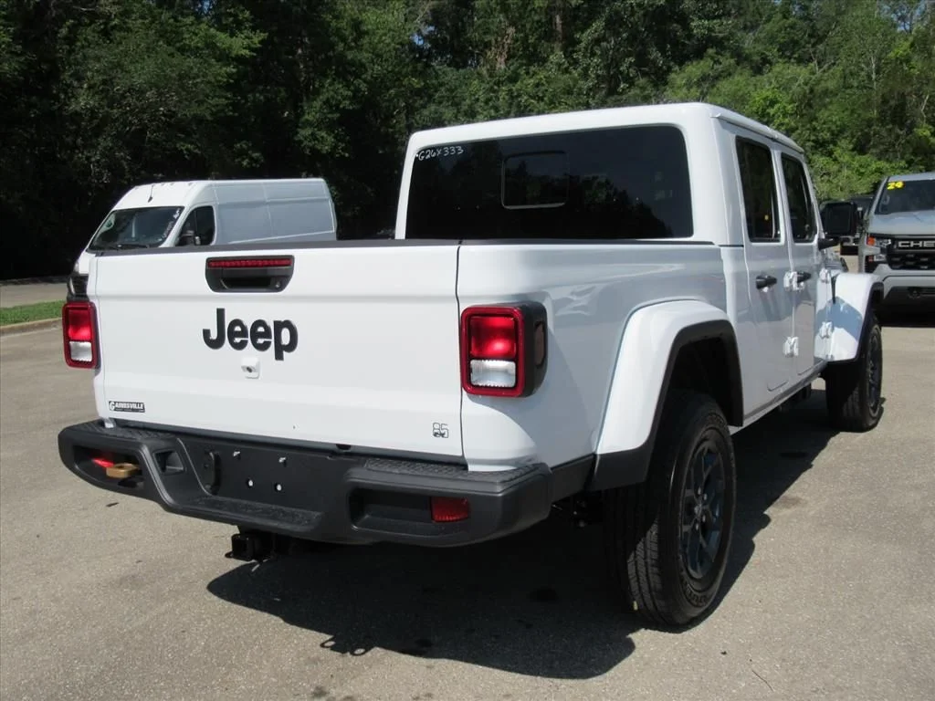 New 2026 Bright White Clear-Coat Exterior Paint Jeep 85th Anniversary Edition image 7
