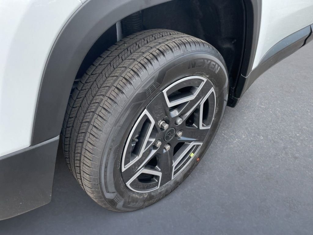 New 2026 Bright White Clear-Coat Exterior Paint Jeep Laredo image 11