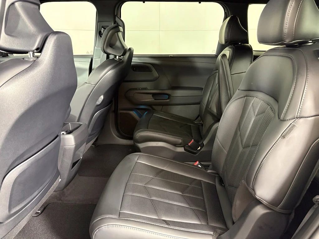 New 2027 Glacial White Pearl Kia X-Line SX image 43