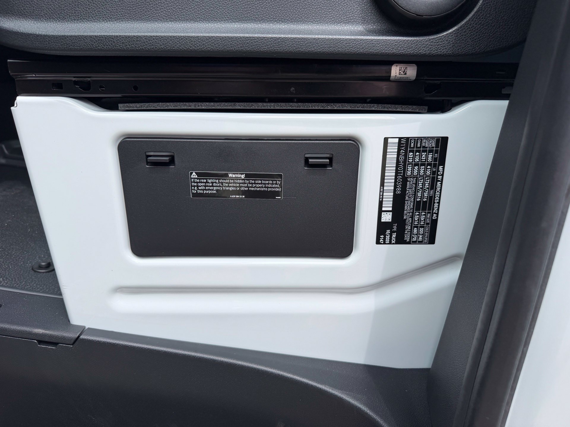 New 2026 Arctic White Mercedes-Benz Cargo 144 WB image 65