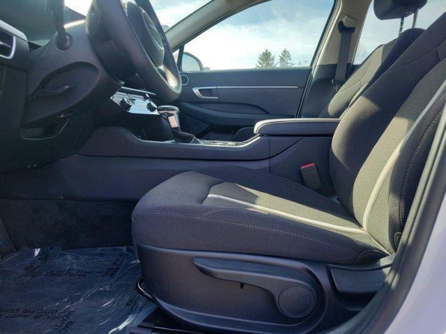 2025 Hyundai Sonata SE - Photo 16