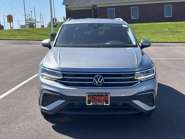 Used 2022 Pyrite Silver Metallic Volkswagen  image 8