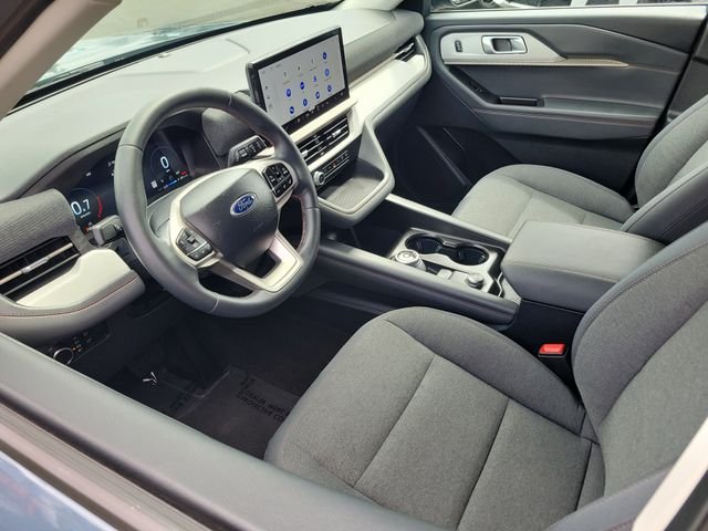 Used 2026 Vapor Blue Metallic Ford Active image 3